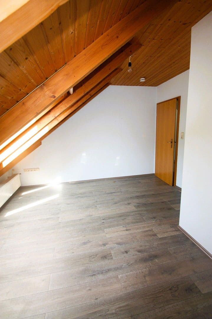 Prodej domu 235 m², pozemek 552 m², Wolfskehle, Kulmbach, Bavorsko Prodej domu 235 m², pozemek 552 m², Wolfskehle, Kulmbach, Bavorsko