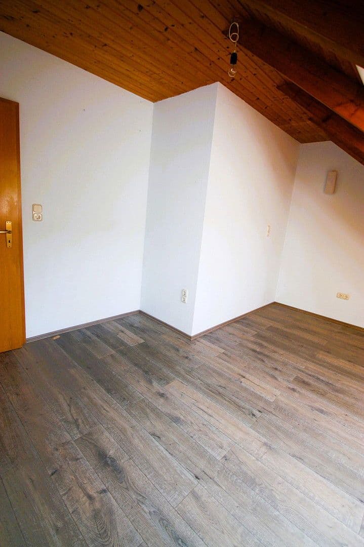 Prodej domu 235 m², pozemek 552 m², Wolfskehle, Kulmbach, Bavorsko Prodej domu 235 m², pozemek 552 m², Wolfskehle, Kulmbach, Bavorsko