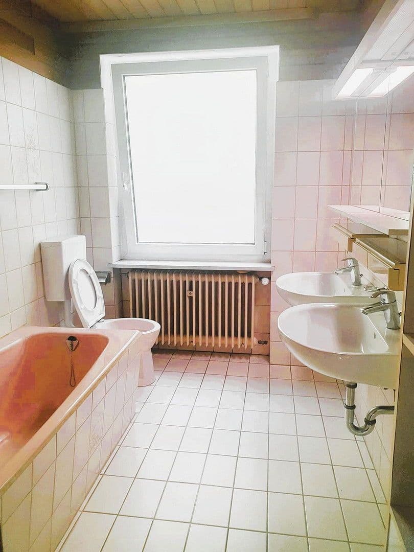 Prodej domu 235 m², pozemek 552 m², Wolfskehle, Kulmbach, Bavorsko Prodej domu 235 m², pozemek 552 m², Wolfskehle, Kulmbach, Bavorsko