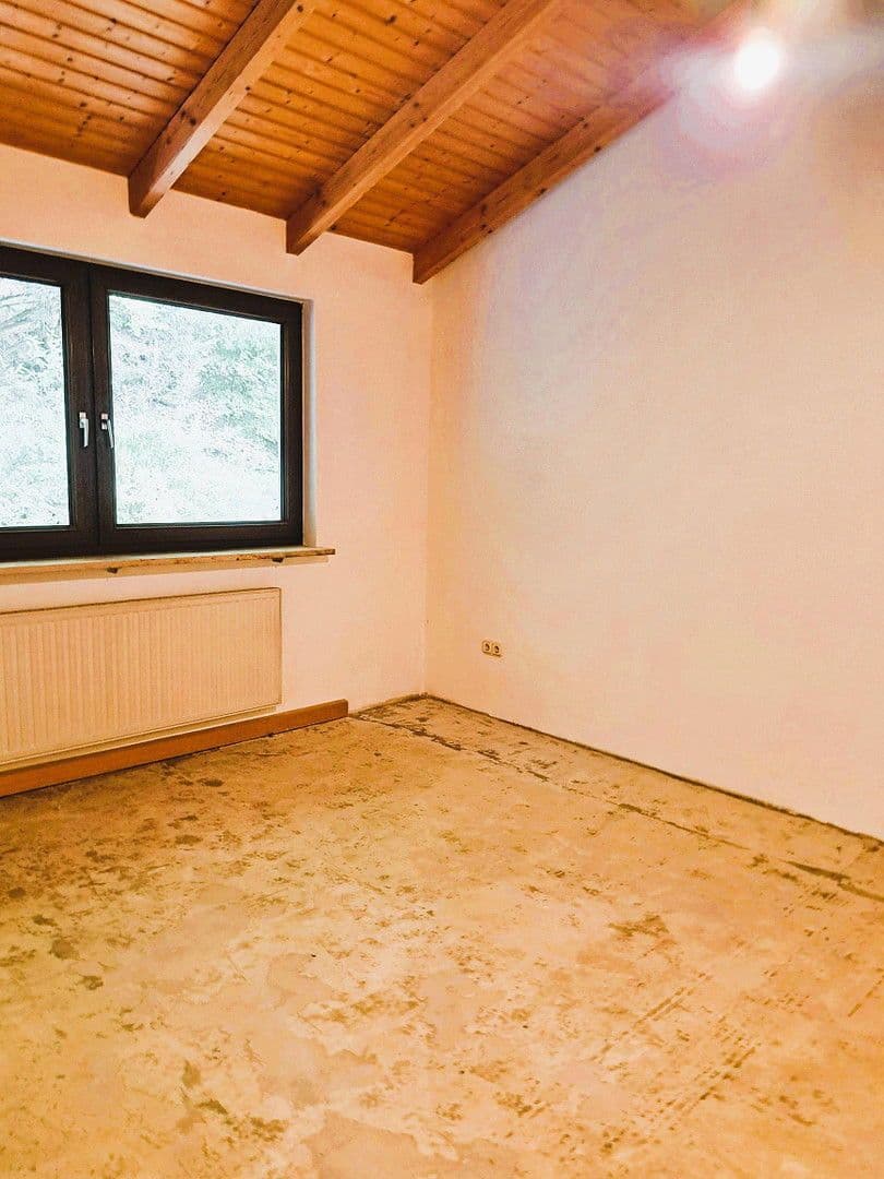 Prodej domu 235 m², pozemek 552 m², Wolfskehle, Kulmbach, Bavorsko Prodej domu 235 m², pozemek 552 m², Wolfskehle, Kulmbach, Bavorsko