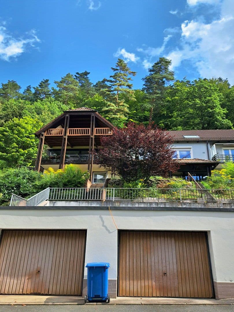 Prodej domu 235 m², pozemek 552 m², Wolfskehle, Kulmbach, Bavorsko Prodej domu 235 m², pozemek 552 m², Wolfskehle, Kulmbach, Bavorsko