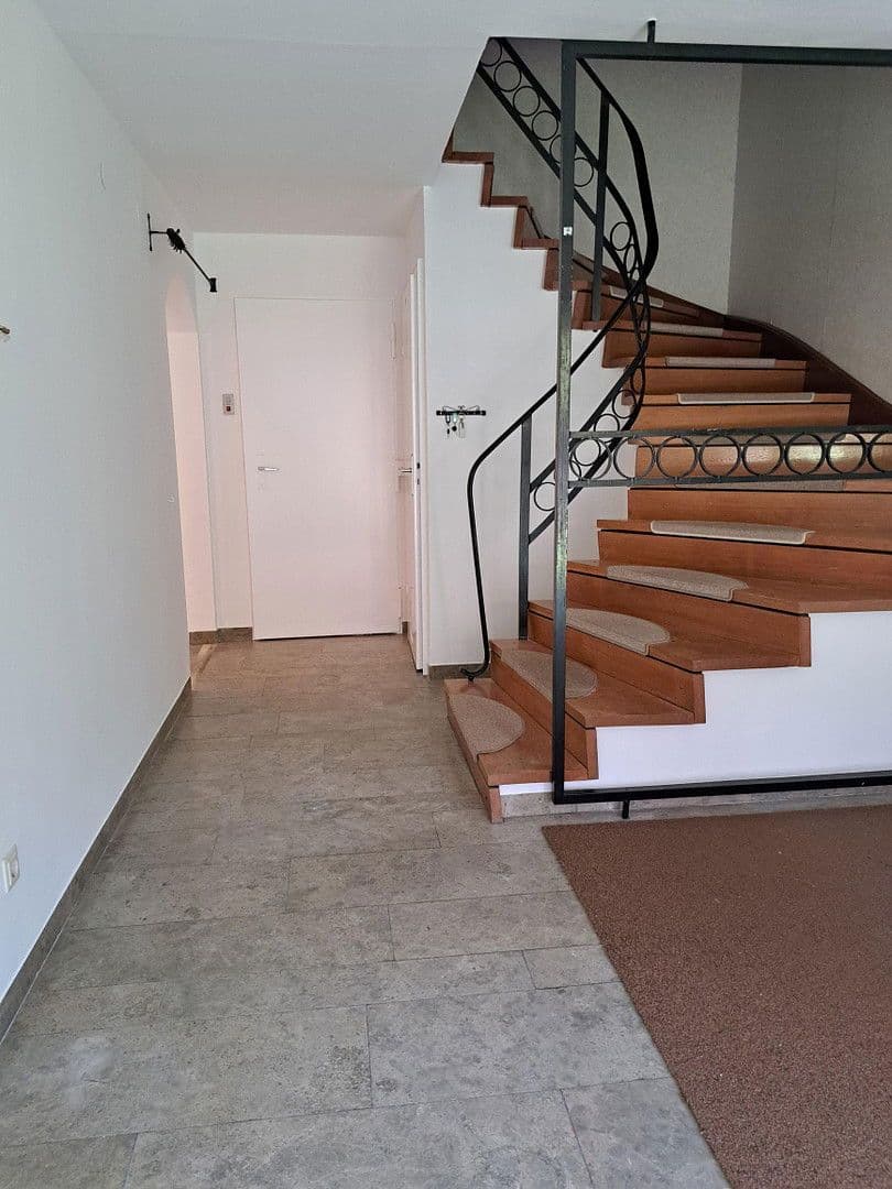 Prodej domu 235 m², pozemek 552 m², Wolfskehle, Kulmbach, Bavorsko Prodej domu 235 m², pozemek 552 m², Wolfskehle, Kulmbach, Bavorsko