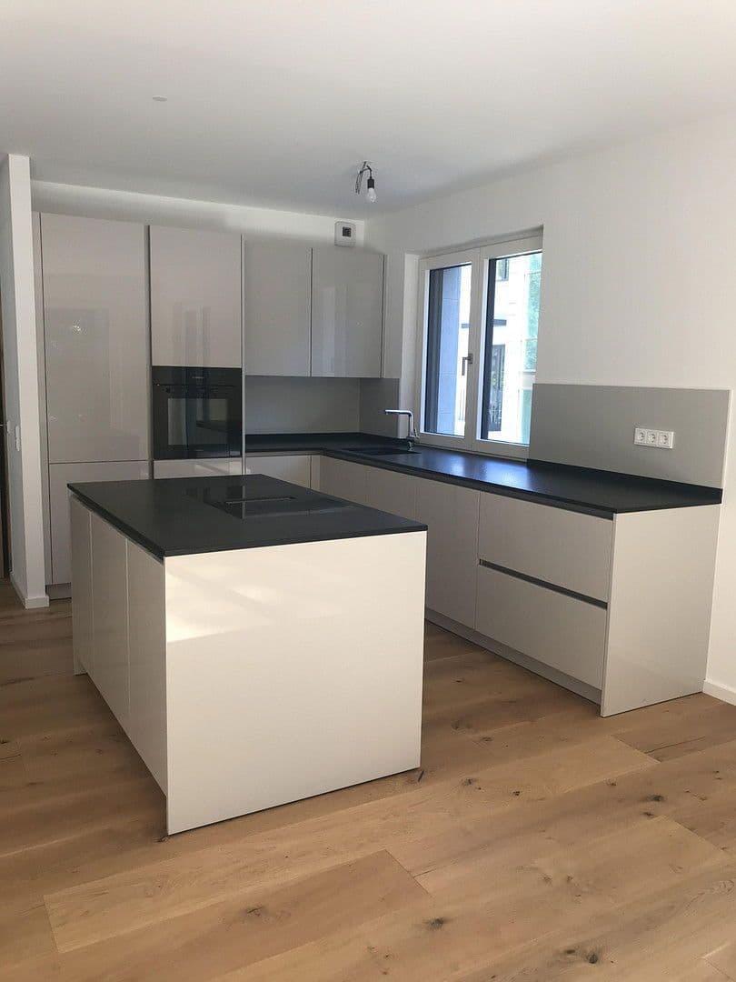 Pronájem bytu 4+1 146 m², Buchschlager Allee 29-33, Dreieich, Hessen Pronájem bytu 4+1 146 m², Buchschlager Allee 29-33, Dreieich, Hessen