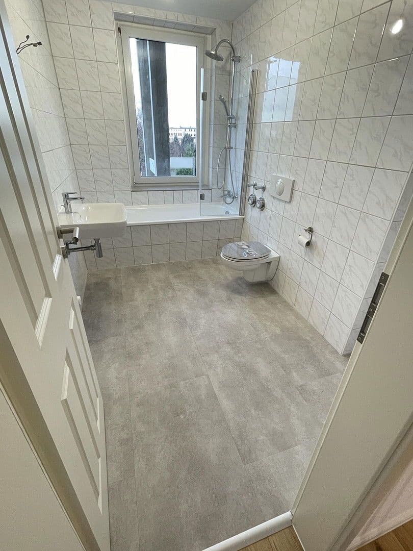 Pronájem bytu 3+1 62 m², Langer Weg 7, Magdeburg, Sasko-Anhaltsko Pronájem bytu 3+1 62 m², Langer Weg 7, Magdeburg, Sasko-Anhaltsko