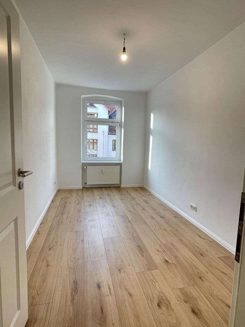 Pronájem bytu 3+1 62 m², Langer Weg 7, Magdeburg, Sasko-Anhaltsko Pronájem bytu 3+1 62 m², Langer Weg 7, Magdeburg, Sasko-Anhaltsko