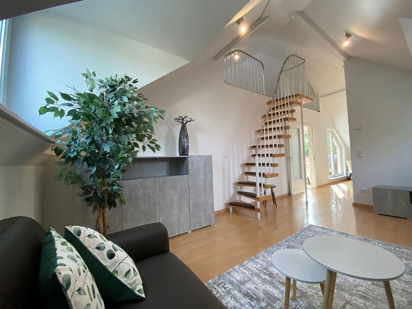 Prodej domu 357 m², pozemek 573 m², Falkensee, Braniborsko Prodej domu 357 m², pozemek 573 m², Falkensee, Braniborsko