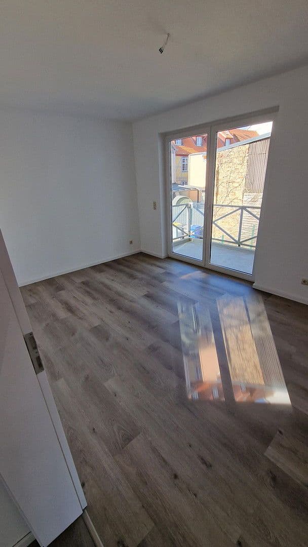 Pronájem bytu 3+1 89 m², Gleviner Mauer 22, Güstrow, Mecklenburg-Vorpommern Pronájem bytu 3+1 89 m², Gleviner Mauer 22, Güstrow, Mecklenburg-Vorpommern