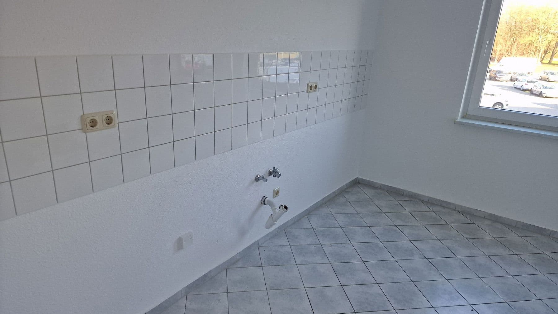 Pronájem bytu 3+1 89 m², Gleviner Mauer 22, Güstrow, Mecklenburg-Vorpommern Pronájem bytu 3+1 89 m², Gleviner Mauer 22, Güstrow, Mecklenburg-Vorpommern