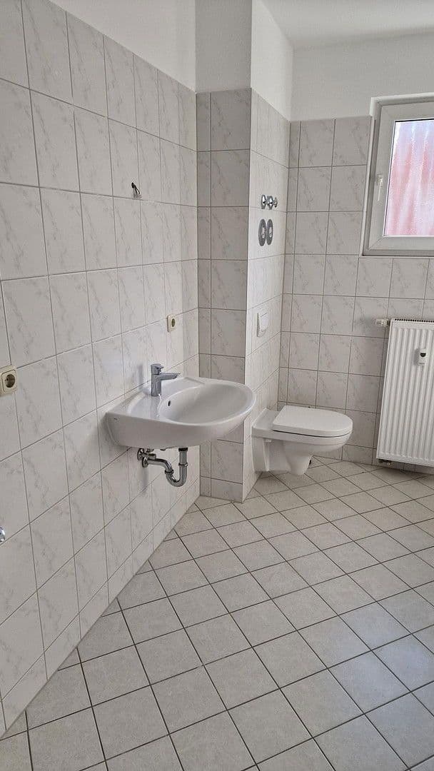 Pronájem bytu 3+1 89 m², Gleviner Mauer 22, Güstrow, Mecklenburg-Vorpommern Pronájem bytu 3+1 89 m², Gleviner Mauer 22, Güstrow, Mecklenburg-Vorpommern