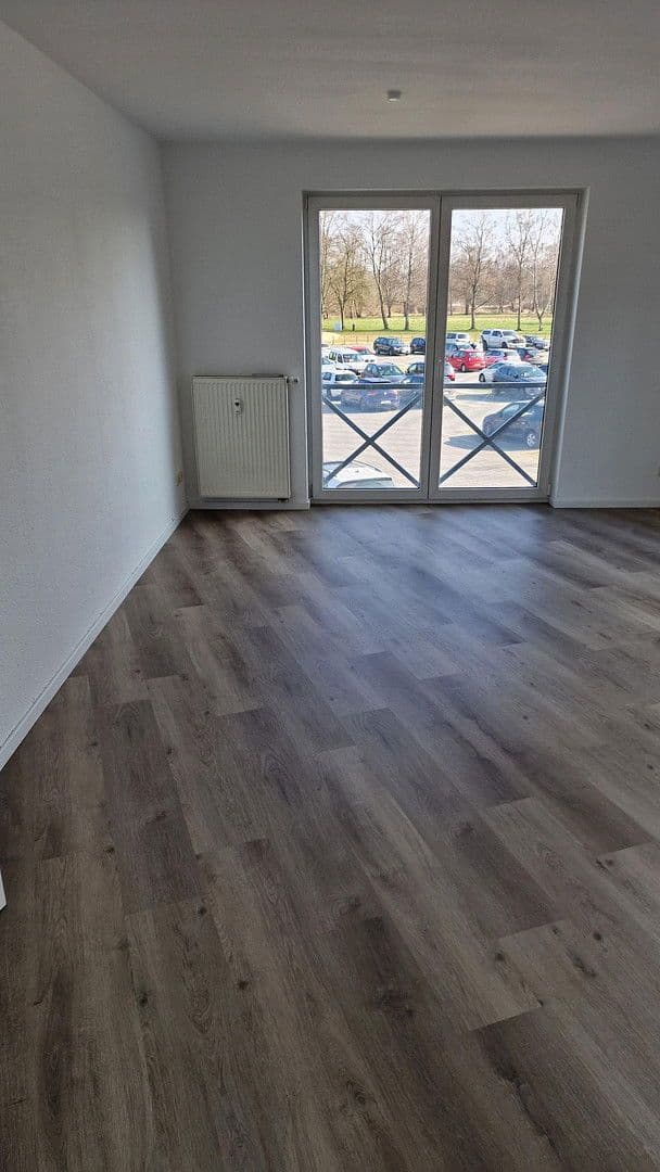 Pronájem bytu 3+1 89 m², Gleviner Mauer 22, Güstrow, Mecklenburg-Vorpommern Pronájem bytu 3+1 89 m², Gleviner Mauer 22, Güstrow, Mecklenburg-Vorpommern