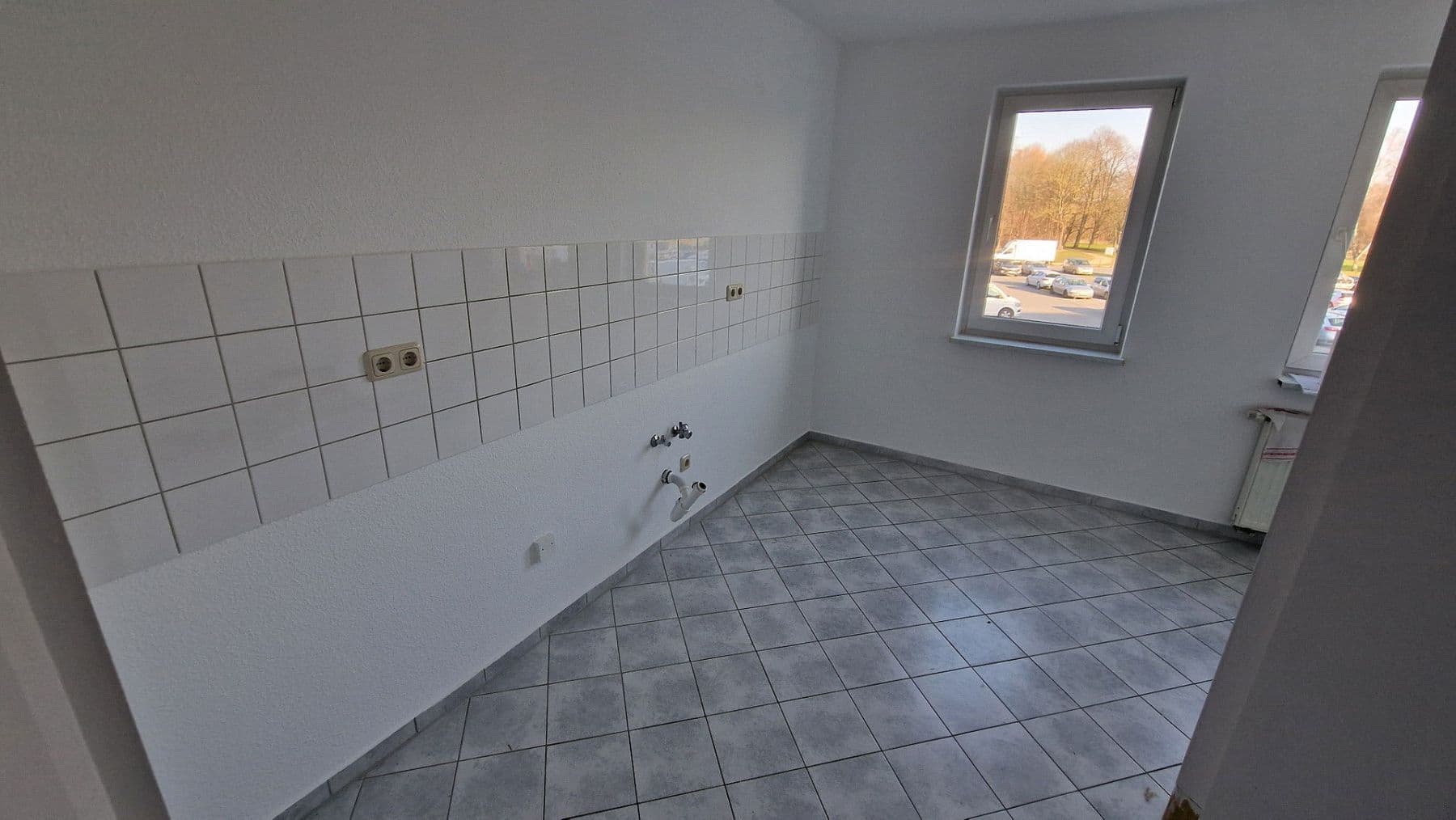 Pronájem bytu 3+1 89 m², Gleviner Mauer 22, Güstrow, Mecklenburg-Vorpommern Pronájem bytu 3+1 89 m², Gleviner Mauer 22, Güstrow, Mecklenburg-Vorpommern