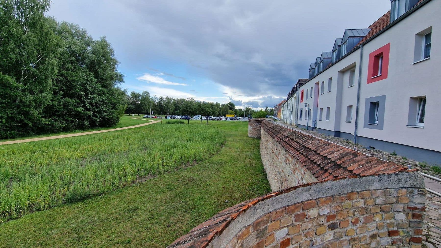 Pronájem bytu 3+1 89 m², Gleviner Mauer 22, Güstrow, Mecklenburg-Vorpommern Pronájem bytu 3+1 89 m², Gleviner Mauer 22, Güstrow, Mecklenburg-Vorpommern