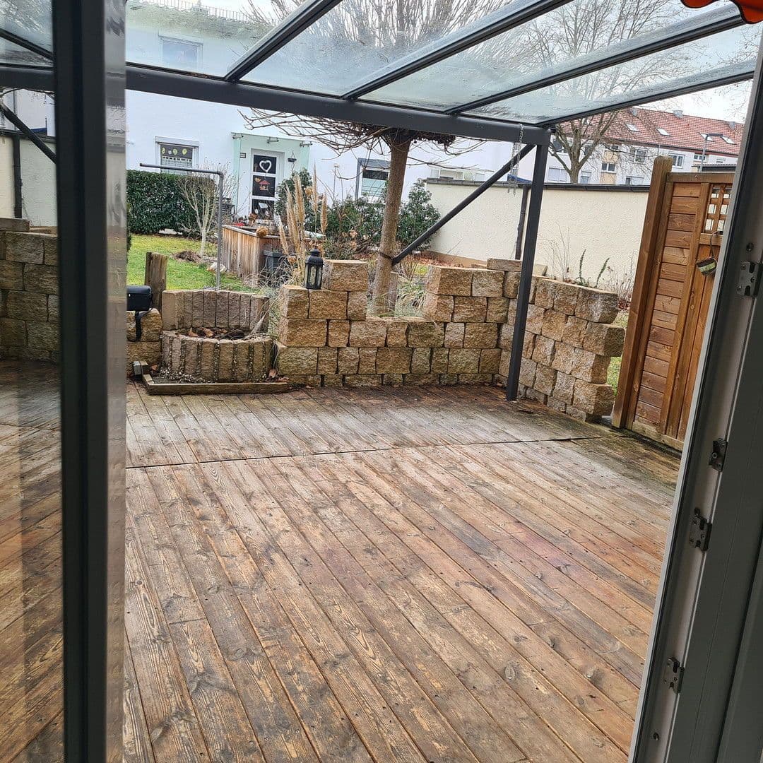 Prodej domu 90 m², pozemek 197 m², Hauffstraße 48/1, Pfullingen, Bádensko-Württembersko Prodej domu 90 m², pozemek 197 m², Hauffstraße 48/1, Pfullingen, Bádensko-Württembersko