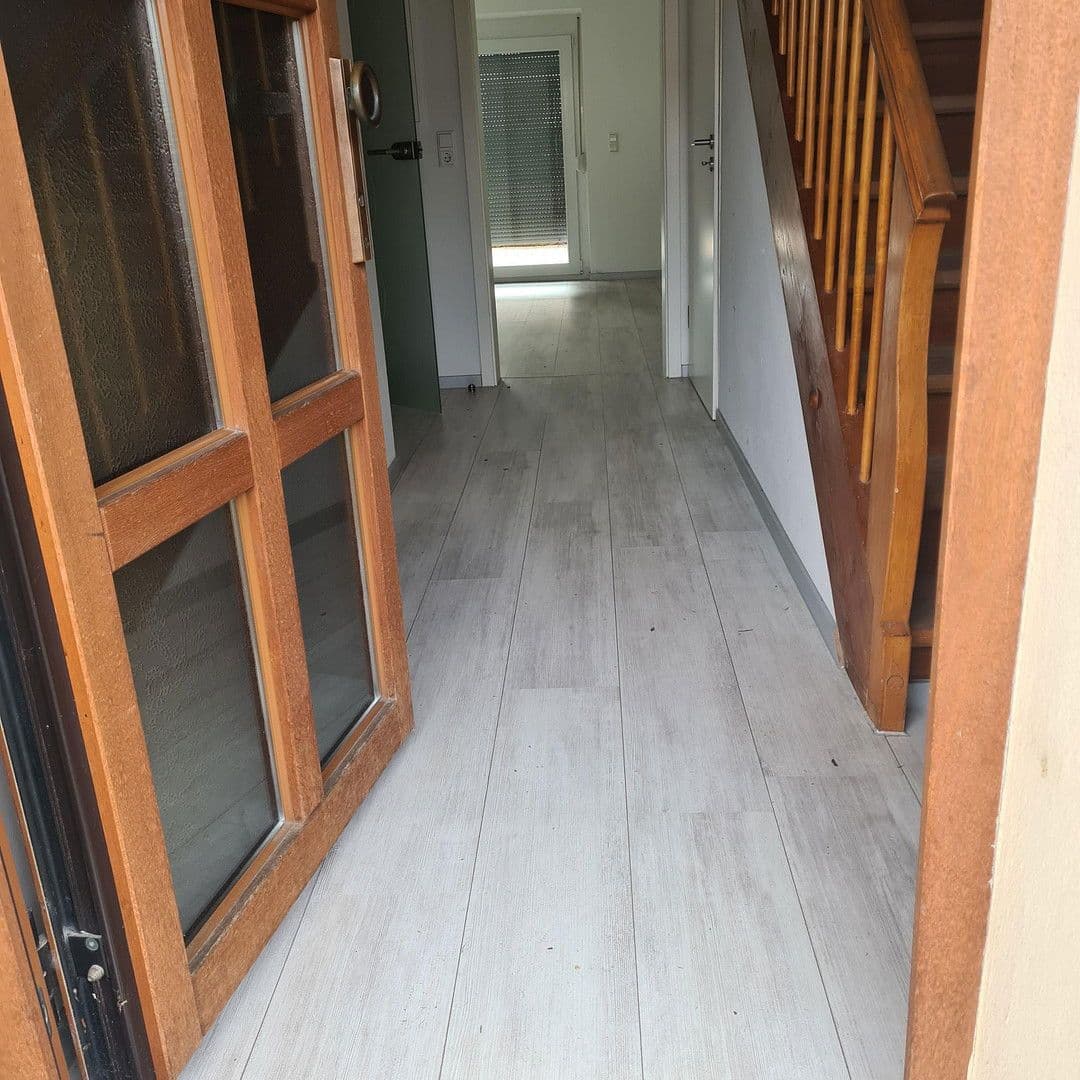 Prodej domu 90 m², pozemek 197 m², Hauffstraße 48/1, Pfullingen, Bádensko-Württembersko Prodej domu 90 m², pozemek 197 m², Hauffstraße 48/1, Pfullingen, Bádensko-Württembersko