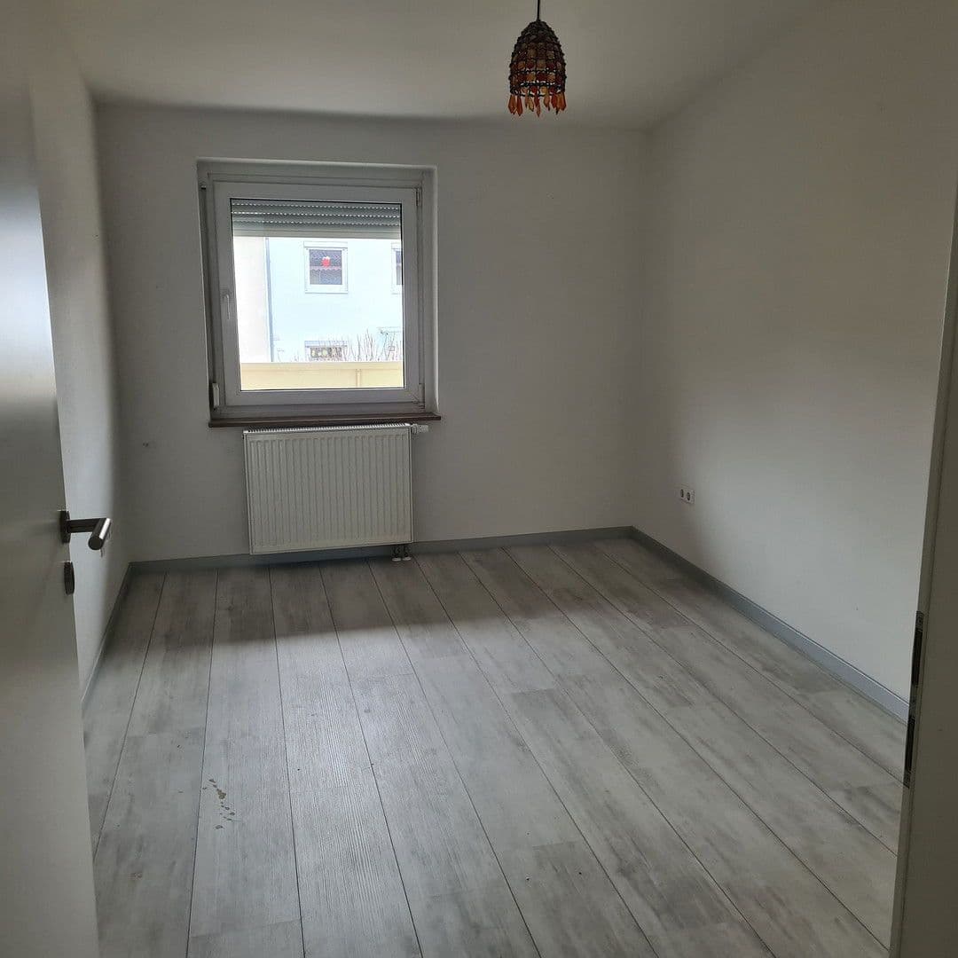 Prodej domu 90 m², pozemek 197 m², Hauffstraße 48/1, Pfullingen, Bádensko-Württembersko Prodej domu 90 m², pozemek 197 m², Hauffstraße 48/1, Pfullingen, Bádensko-Württembersko