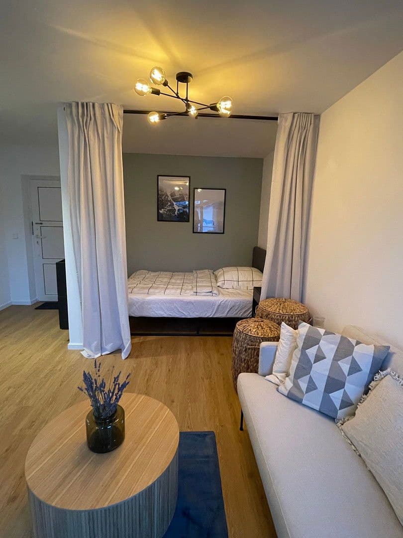 Pronájem bytu 1+1 29 m², Schanzstr. 63, Reutlingen, Bádensko-Württembersko Pronájem bytu 1+1 29 m², Schanzstr. 63, Reutlingen, Bádensko-Württembersko