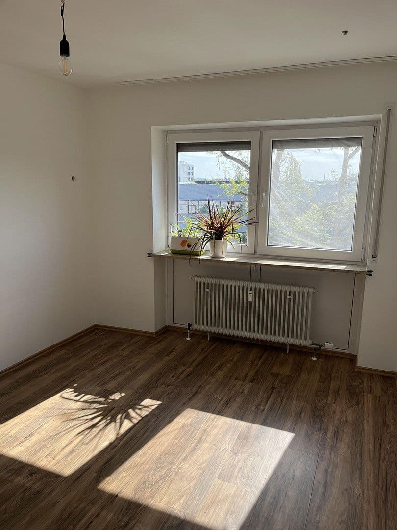 Pronájem bytu 3+kk 90 m², Mozartstraße 69, Erlangen, Bavorsko Pronájem bytu 3+kk 90 m², Mozartstraße 69, Erlangen, Bavorsko