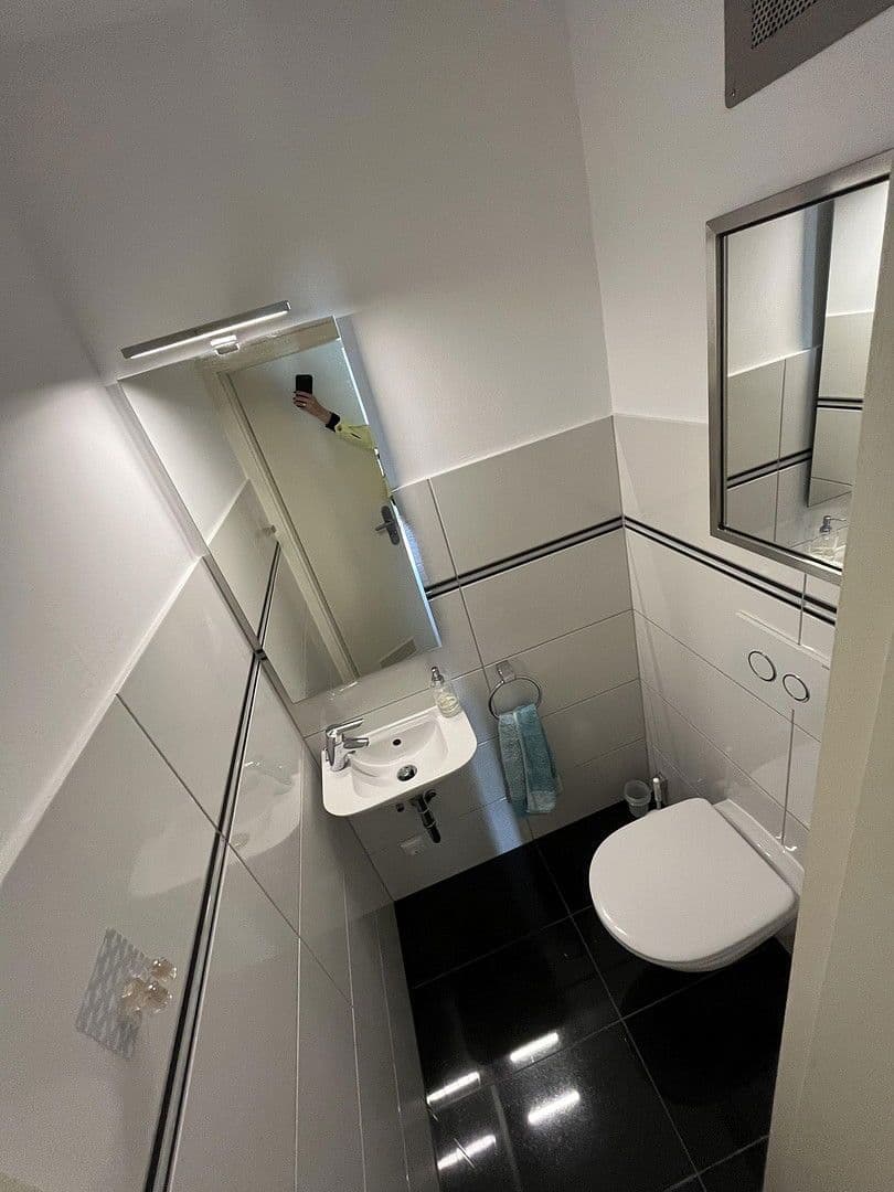 Pronájem bytu 3+kk 90 m², Mozartstraße 69, Erlangen, Bavorsko Pronájem bytu 3+kk 90 m², Mozartstraße 69, Erlangen, Bavorsko