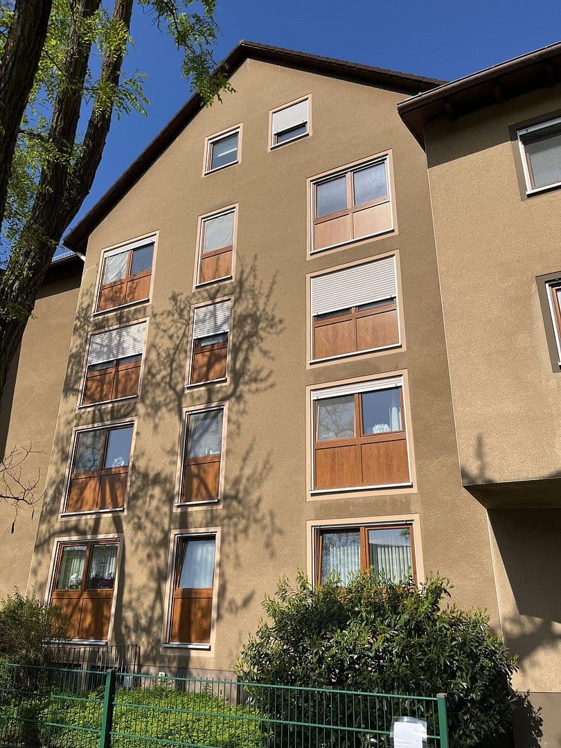 Pronájem bytu 3+kk 90 m², Mozartstraße 69, Erlangen, Bavorsko Pronájem bytu 3+kk 90 m², Mozartstraße 69, Erlangen, Bavorsko