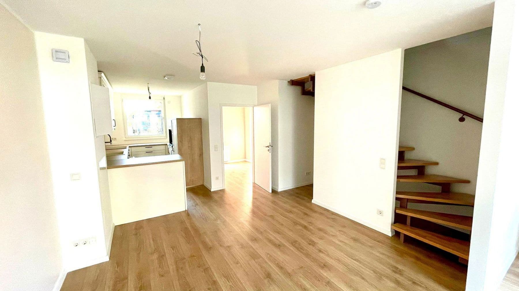 Pronájem domu 145 m², pozemek 483 m², Heimstraße, Alsdorf, Severní Porýní-Vestfálsko Pronájem domu 145 m², pozemek 483 m², Heimstraße, Alsdorf, Severní Porýní-Vestfálsko