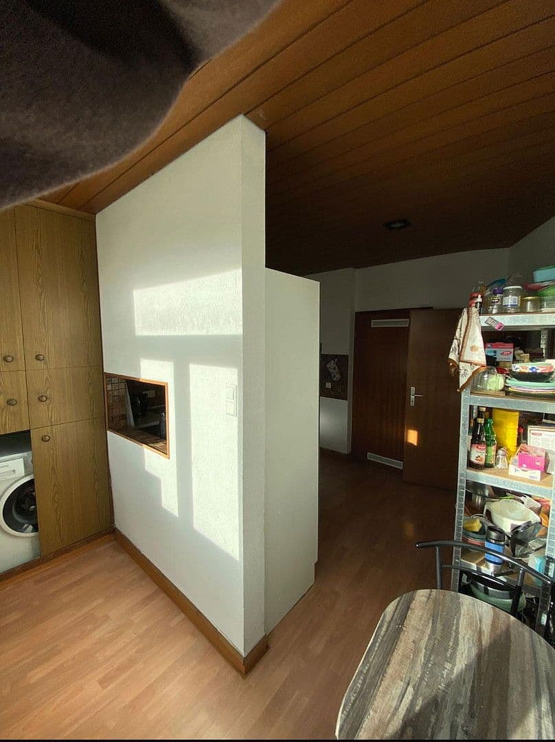 Pronájem bytu 20 m², Stuttgart, Bádensko-Württembersko Pronájem bytu 20 m², Stuttgart, Bádensko-Württembersko