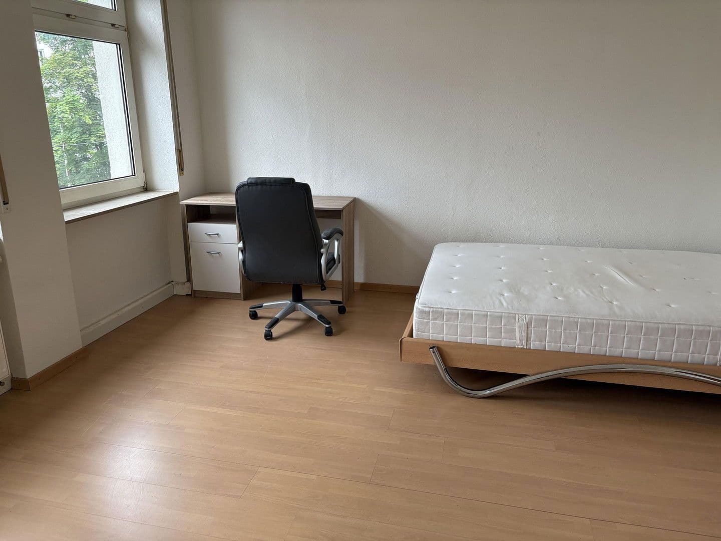 Pronájem bytu 20 m², Stuttgart, Bádensko-Württembersko Pronájem bytu 20 m², Stuttgart, Bádensko-Württembersko