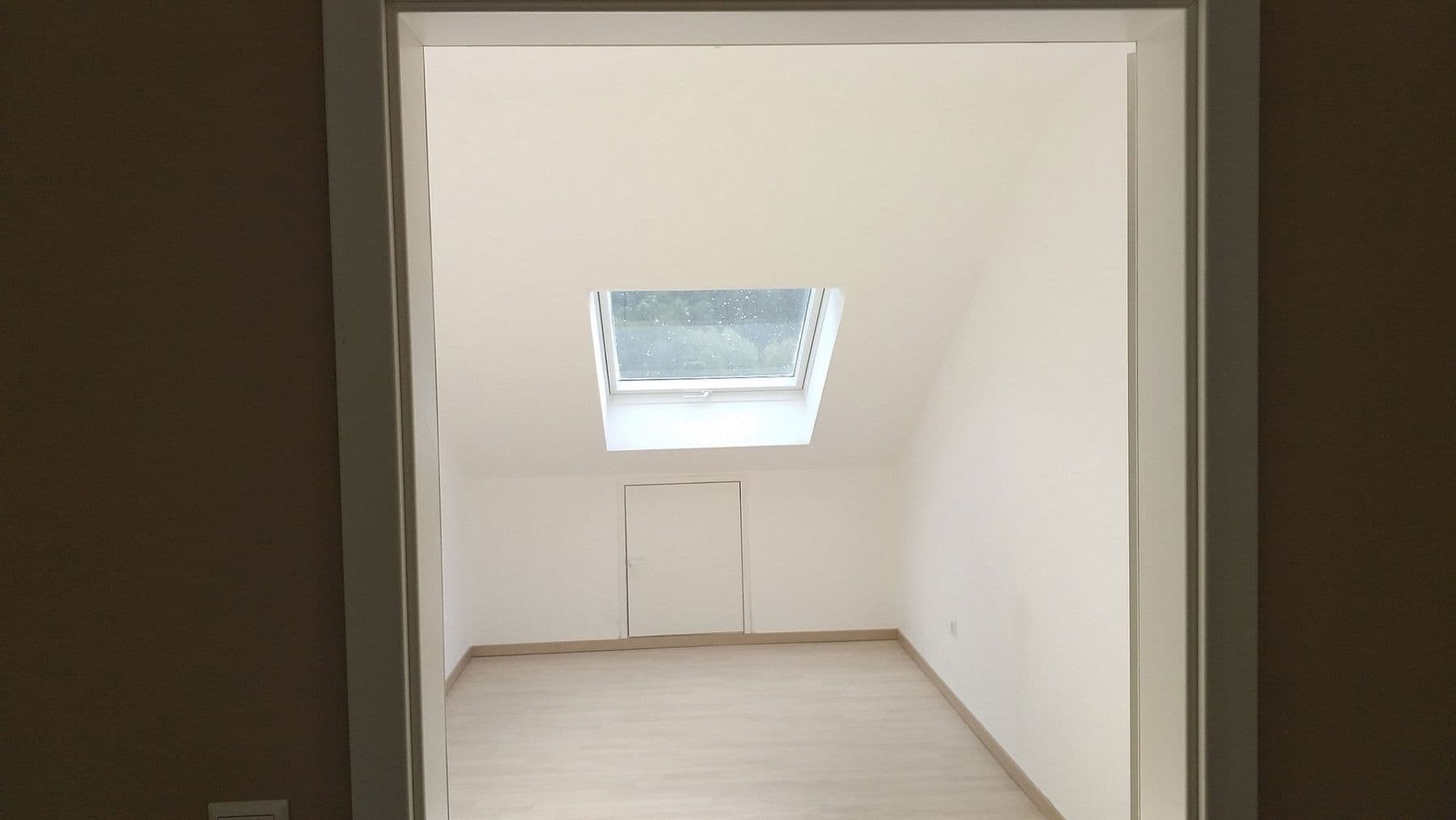 Pronájem bytu 3+1 60 m², Schwäbisch Gmünd, Bádensko-Württembersko Pronájem bytu 3+1 60 m², Schwäbisch Gmünd, Bádensko-Württembersko
