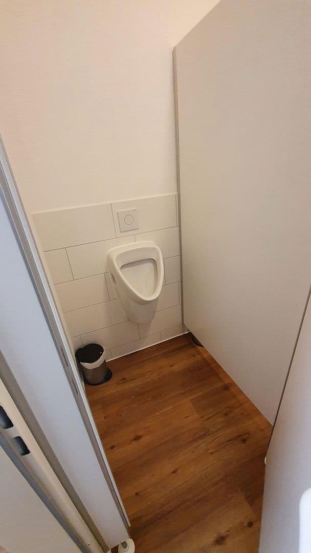 Pronájem kanceláře 345 m², Pfaffenweg 22, Neu-Ulm, Bavorsko Pronájem kanceláře 345 m², Pfaffenweg 22, Neu-Ulm, Bavorsko