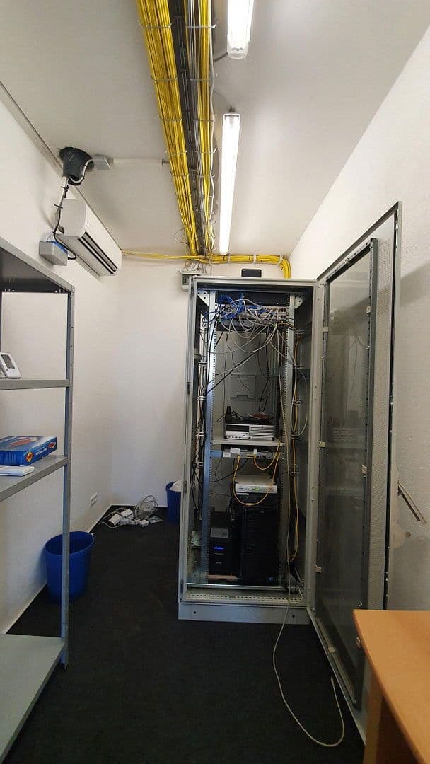 Pronájem kanceláře 345 m², Pfaffenweg 22, Neu-Ulm, Bavorsko Pronájem kanceláře 345 m², Pfaffenweg 22, Neu-Ulm, Bavorsko