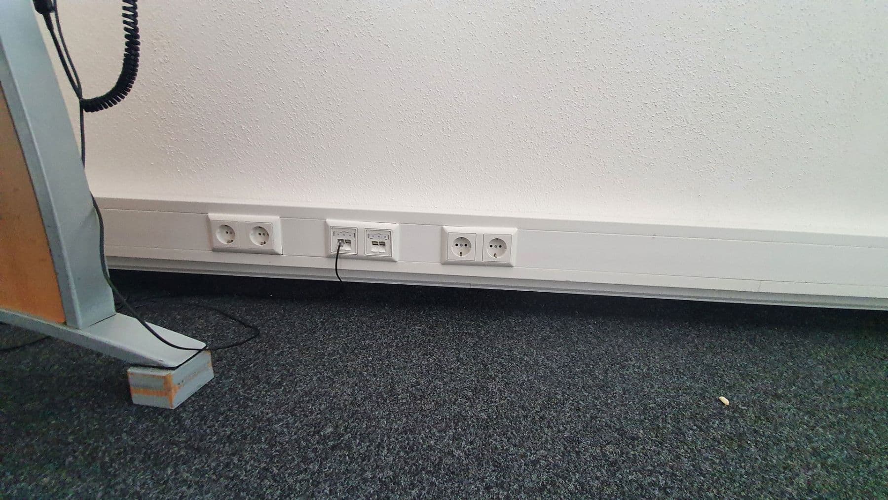 Pronájem kanceláře 345 m², Pfaffenweg 22, Neu-Ulm, Bavorsko Pronájem kanceláře 345 m², Pfaffenweg 22, Neu-Ulm, Bavorsko