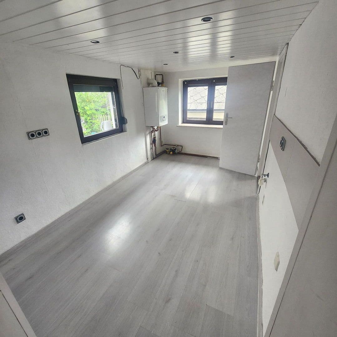 Pronájem domu 90 m², pozemek 370 m², Muldenthalstraße 17b, Großschirma, Sasko Pronájem domu 90 m², pozemek 370 m², Muldenthalstraße 17b, Großschirma, Sasko