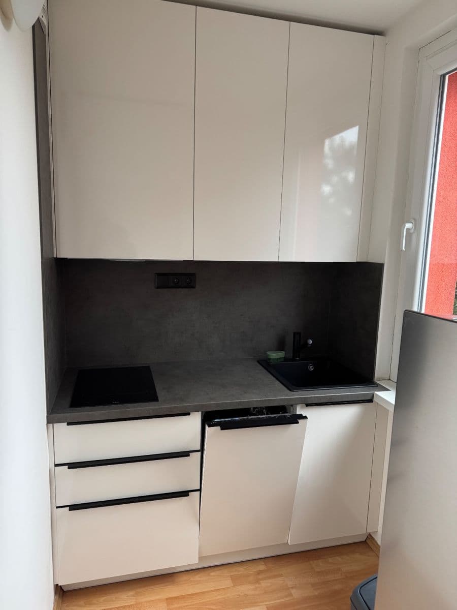 Pronájem bytu 1+1 30 m², Pejevové, Praha, Praha Pronájem bytu 1+1 30 m², Pejevové, Praha, Praha