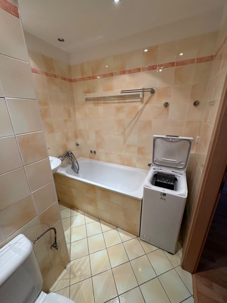 Pronájem bytu 1+1 30 m², Pejevové, Praha, Praha Pronájem bytu 1+1 30 m², Pejevové, Praha, Praha