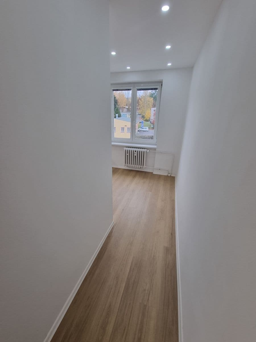 Pronájem bytu 1+1 40 m², Bukovany, Karlovarský kraj Pronájem bytu 1+1 40 m², Bukovany, Karlovarský kraj