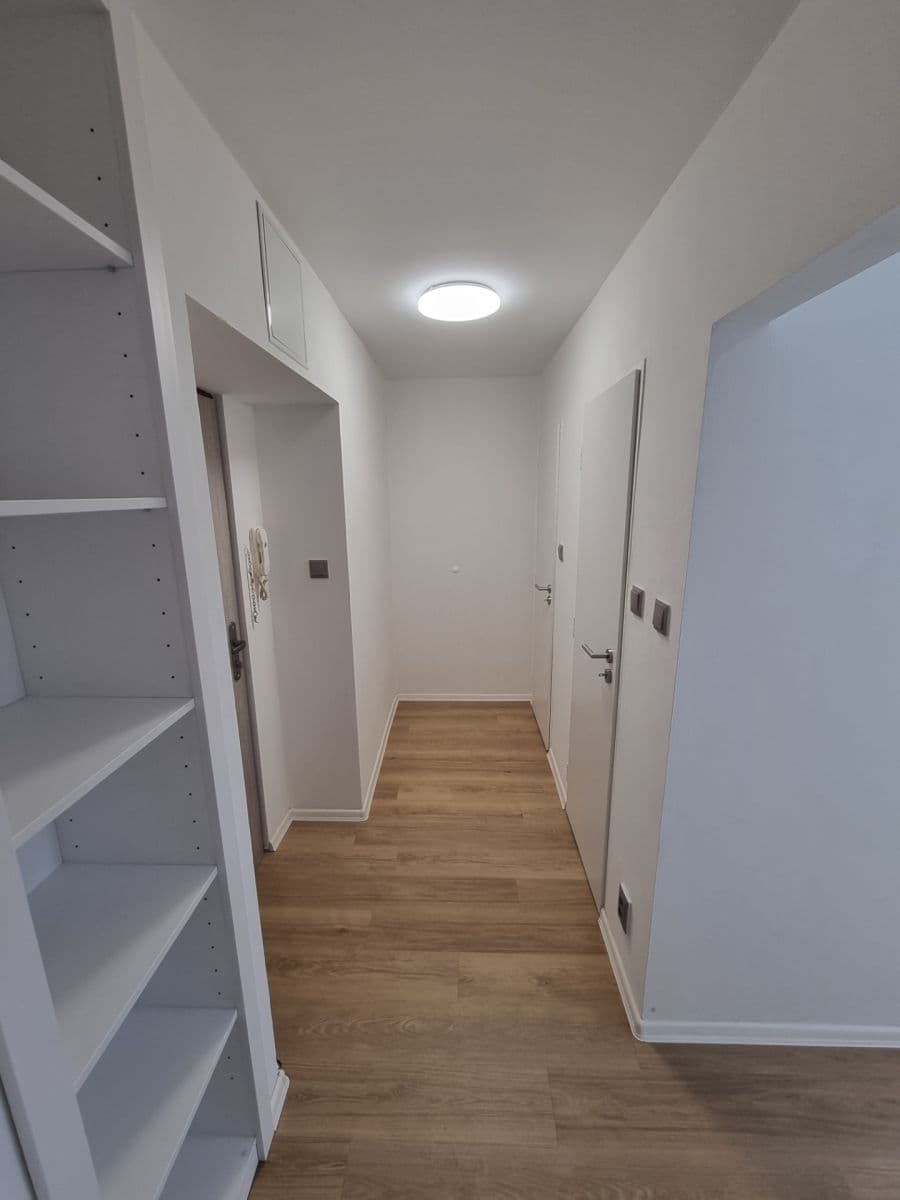 Pronájem bytu 1+1 40 m², Bukovany, Karlovarský kraj Pronájem bytu 1+1 40 m², Bukovany, Karlovarský kraj