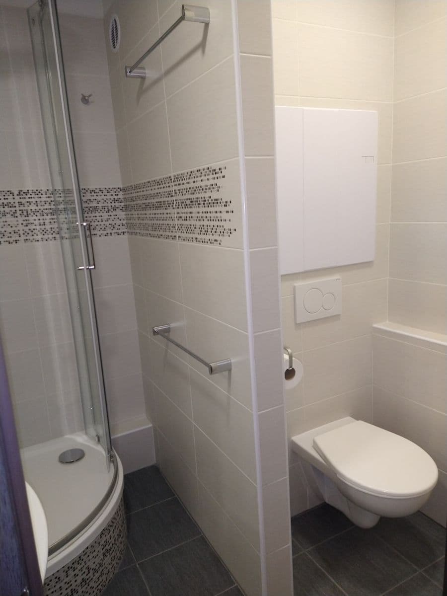 Pronájem bytu 2+kk 34 m², nábřeží Závodu míru, Pardubice, Pardubický kraj Pronájem bytu 2+kk 34 m², nábřeží Závodu míru, Pardubice, Pardubický kraj