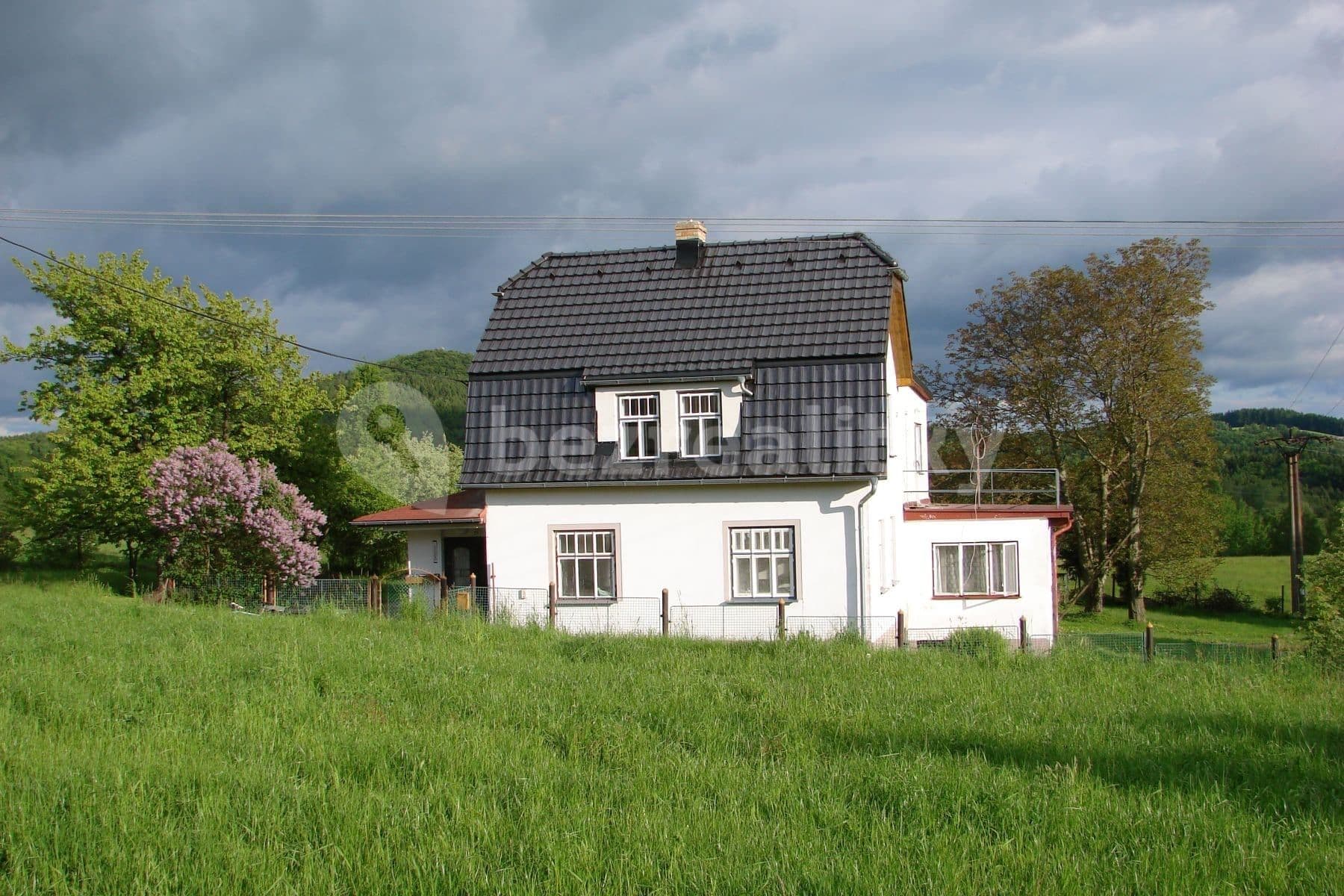 Pronájem bytu 1+1 30 m², Staré Křečany, Ústecký kraj Pronájem bytu 1+1 30 m², Staré Křečany, Ústecký kraj