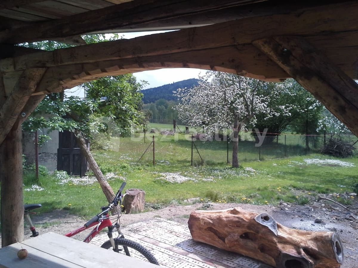 Pronájem bytu 1+1 30 m², Staré Křečany, Ústecký kraj Pronájem bytu 1+1 30 m², Staré Křečany, Ústecký kraj