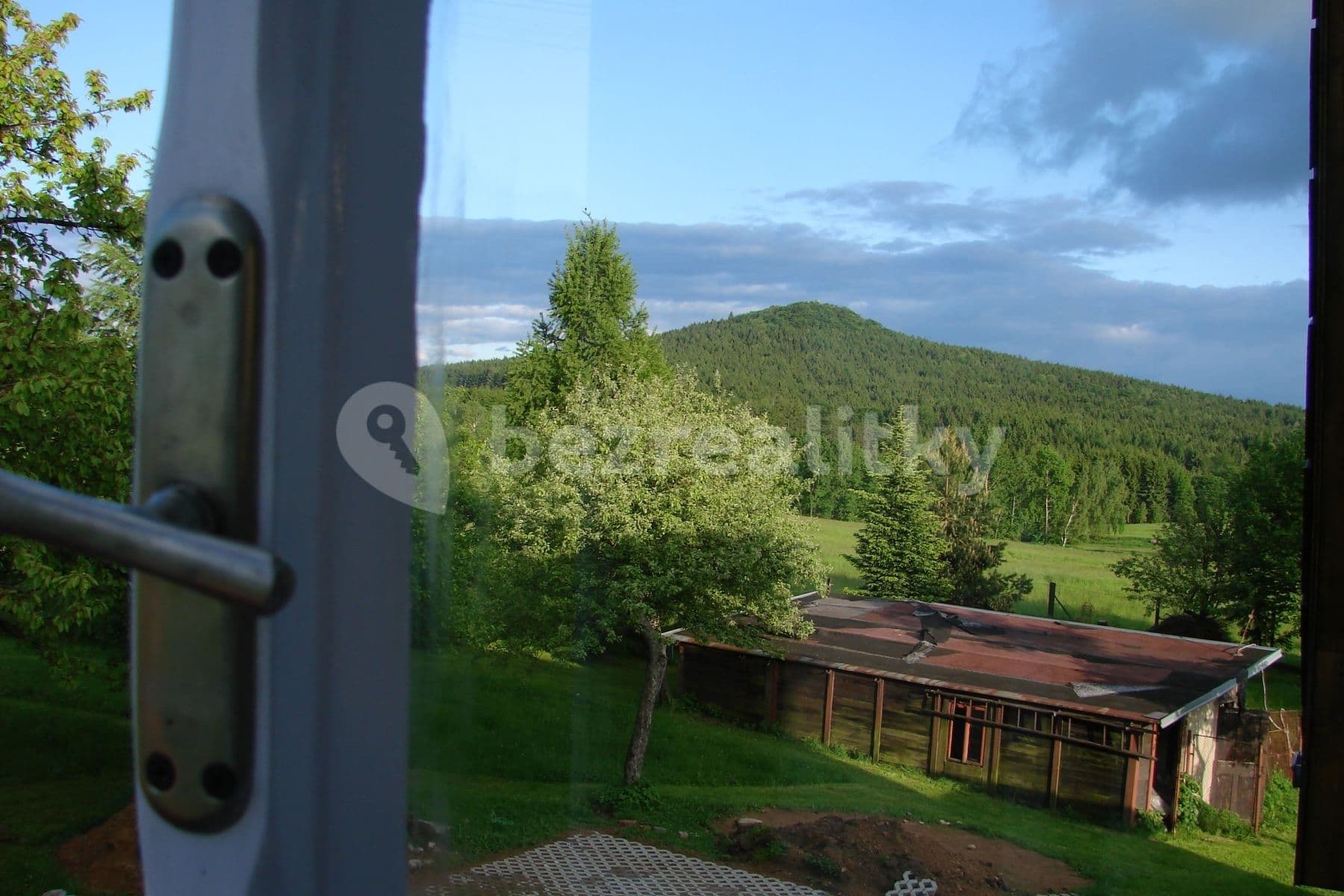 Pronájem bytu 1+1 30 m², Staré Křečany, Ústecký kraj Pronájem bytu 1+1 30 m², Staré Křečany, Ústecký kraj