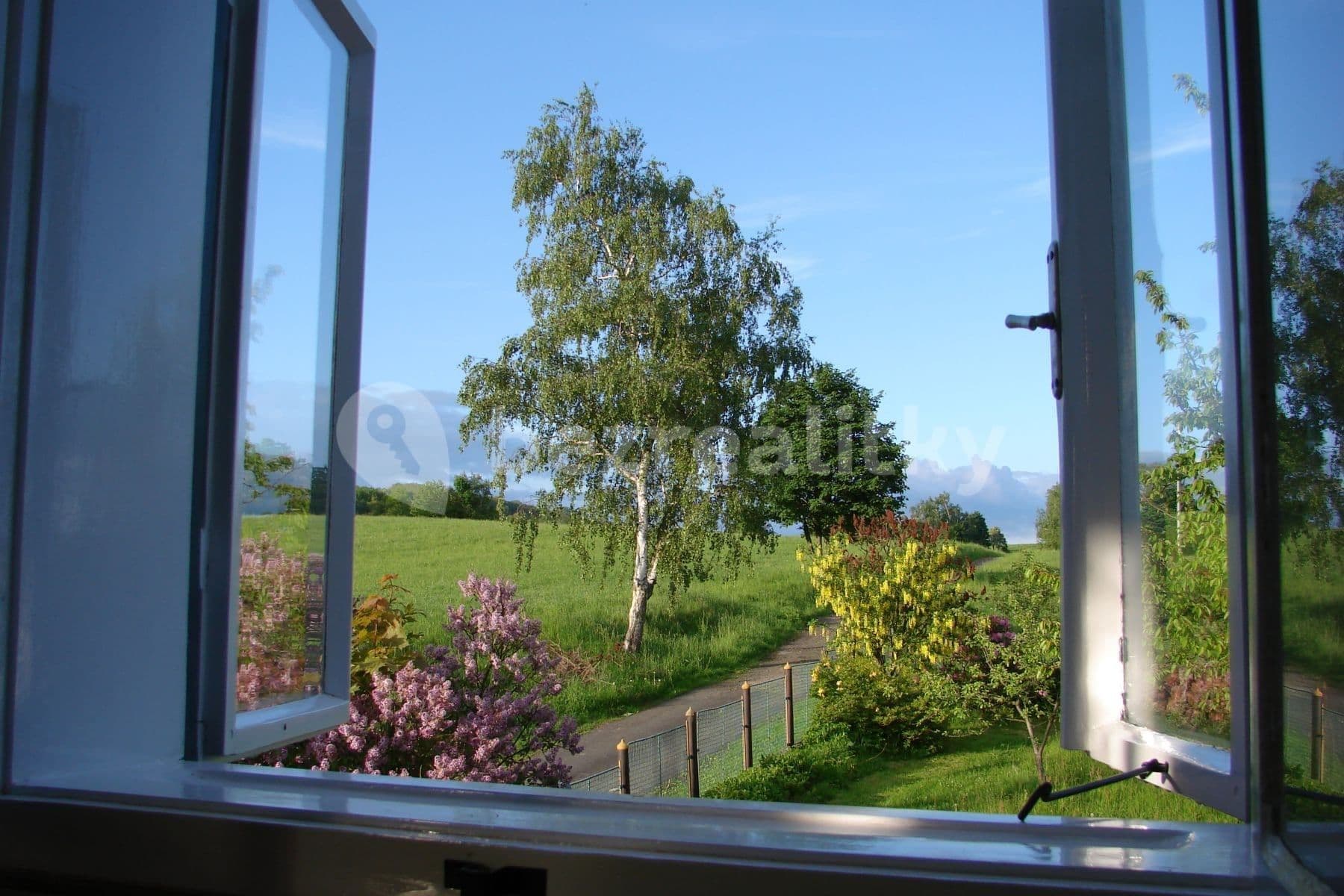 Pronájem bytu 1+1 30 m², Staré Křečany, Ústecký kraj Pronájem bytu 1+1 30 m², Staré Křečany, Ústecký kraj