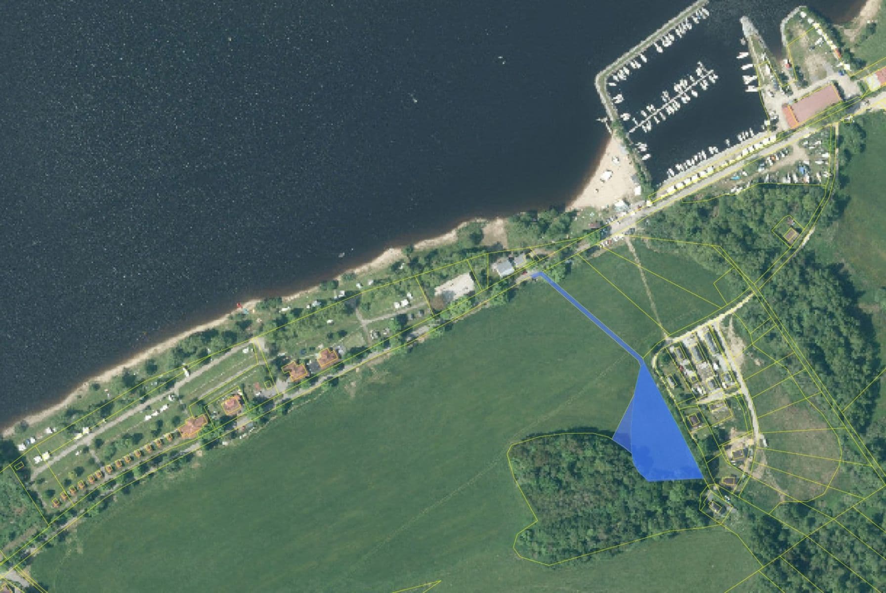 Prodej pozemku 4.441 m², Černá v Pošumaví, Jihočeský kraj Prodej pozemku 4.441 m², Černá v Pošumaví, Jihočeský kraj