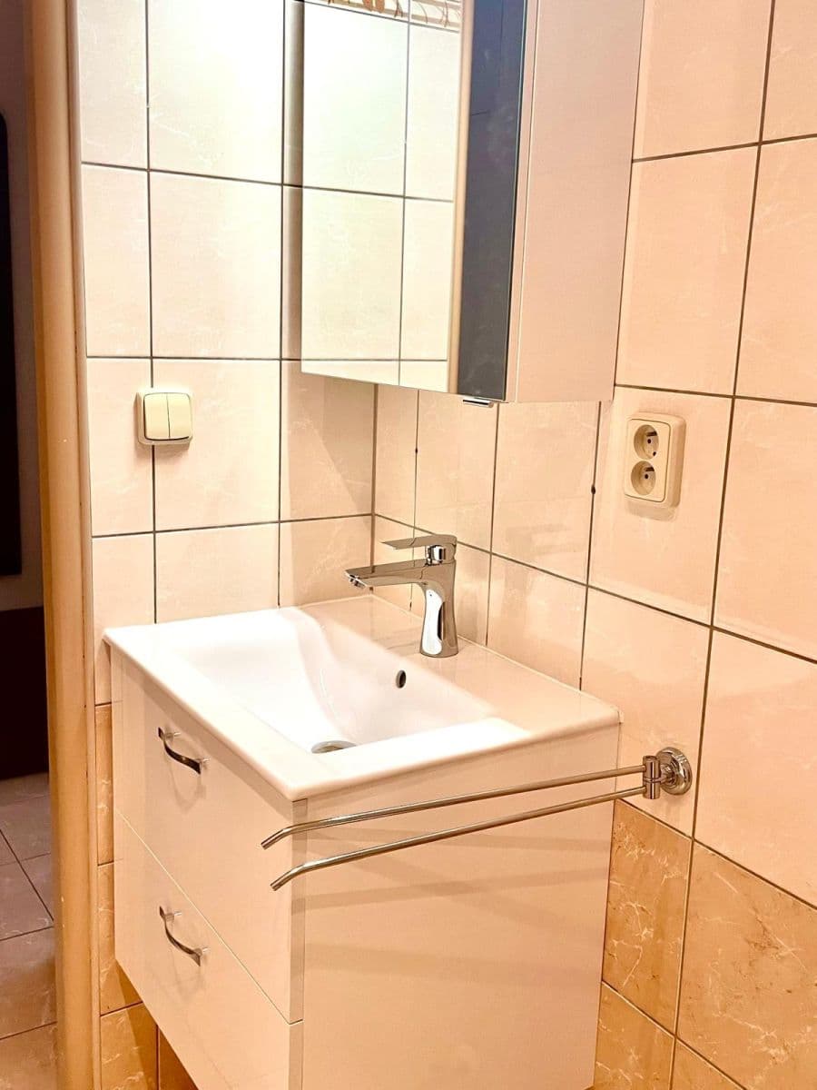 Pronájem bytu 3+1 80 m², Staškova, Liberec, Liberecký kraj Pronájem bytu 3+1 80 m², Staškova, Liberec, Liberecký kraj