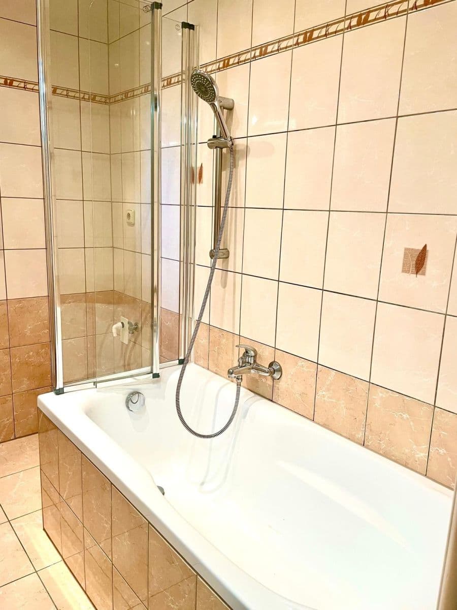 Pronájem bytu 3+1 80 m², Staškova, Liberec, Liberecký kraj Pronájem bytu 3+1 80 m², Staškova, Liberec, Liberecký kraj