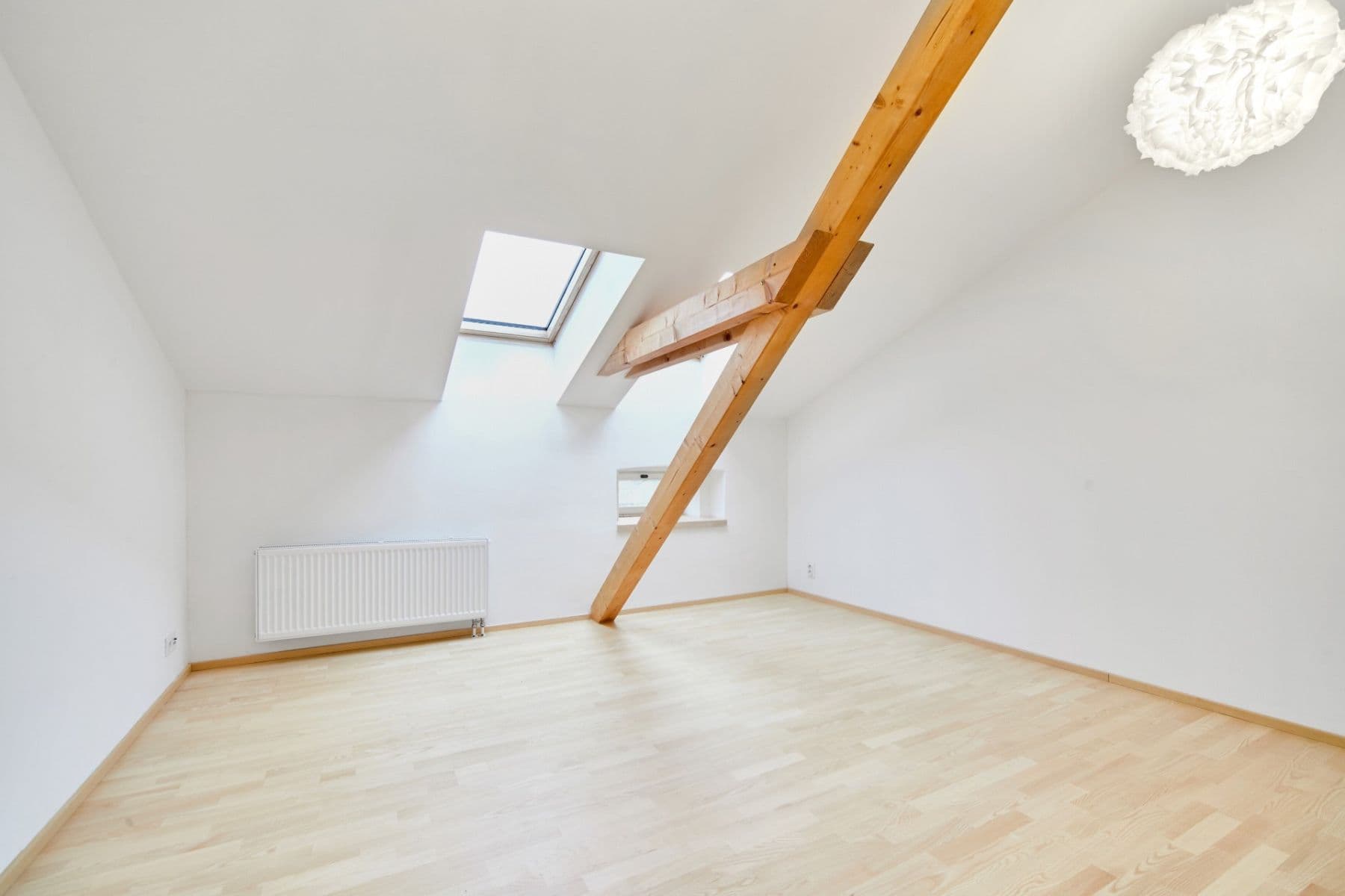 Prodej domu 159 m², pozemek 337 m², Velké Popovice, Středočeský kraj Prodej domu 159 m², pozemek 337 m², Velké Popovice, Středočeský kraj