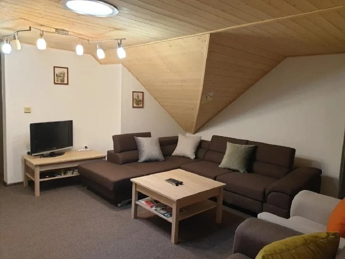 Pronájem bytu 130 m², Benátky, Benátky, Pardubický kraj Pronájem bytu 130 m², Benátky, Benátky, Pardubický kraj