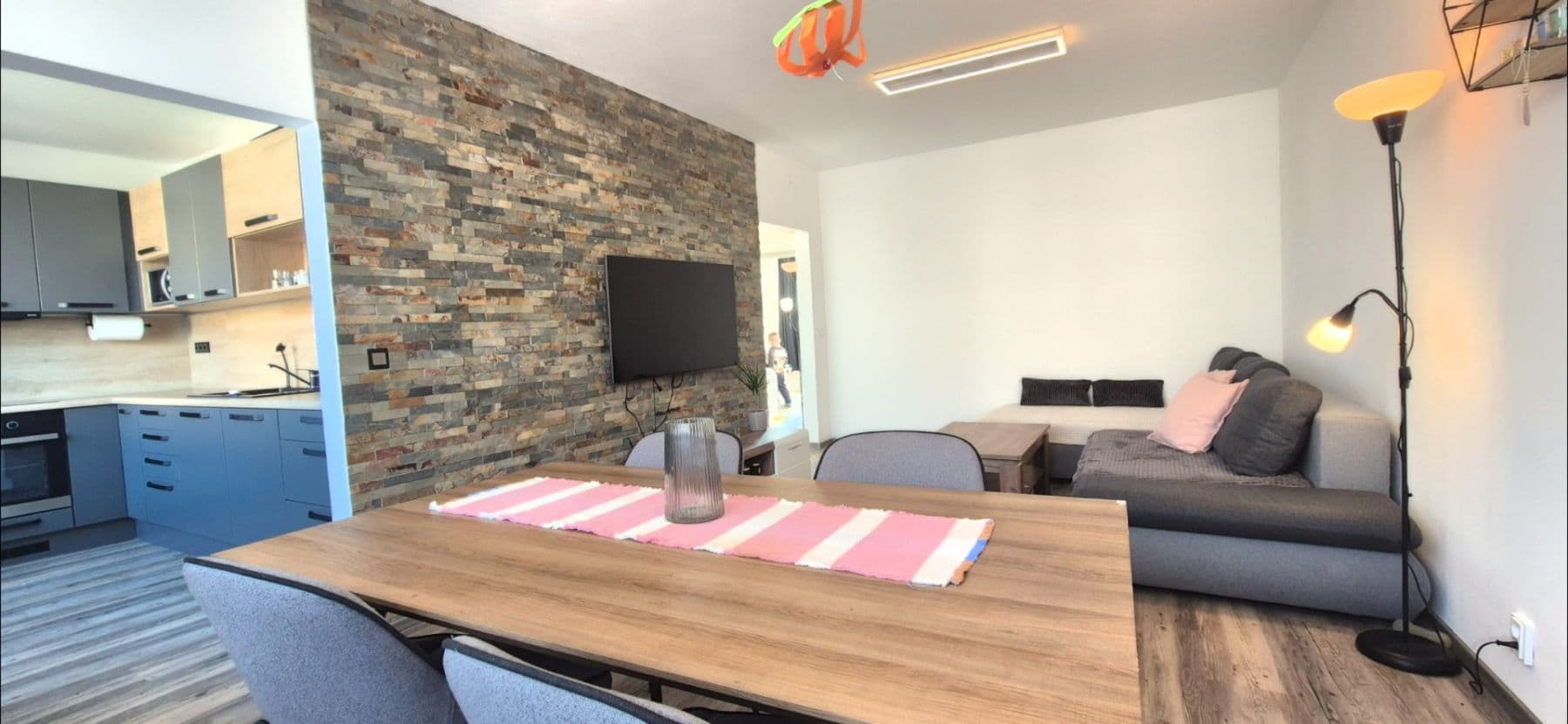 Pronájem bytu 3+1 71 m², Nábřeží, Napajedla, Zlínský kraj Pronájem bytu 3+1 71 m², Nábřeží, Napajedla, Zlínský kraj