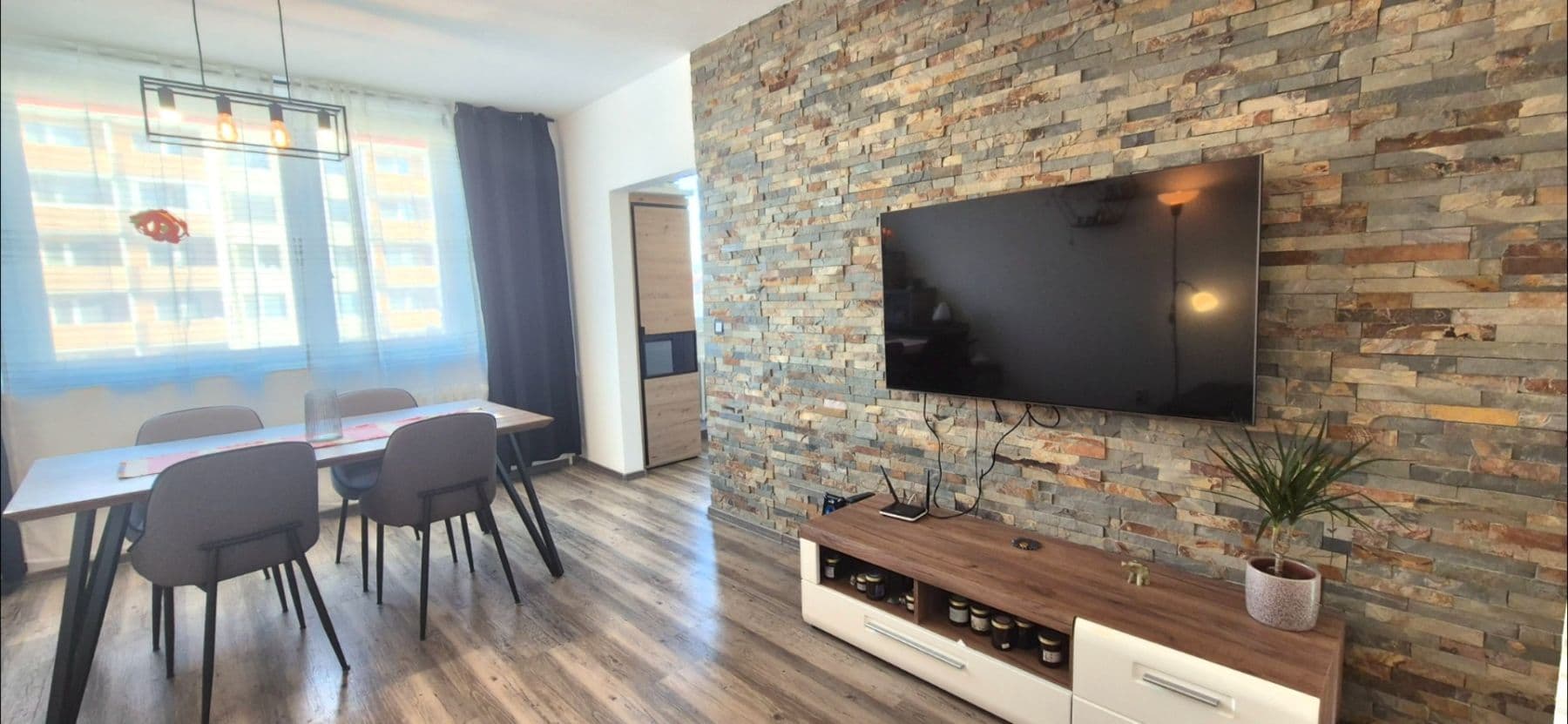 Pronájem bytu 3+1 71 m², Nábřeží, Napajedla, Zlínský kraj Pronájem bytu 3+1 71 m², Nábřeží, Napajedla, Zlínský kraj