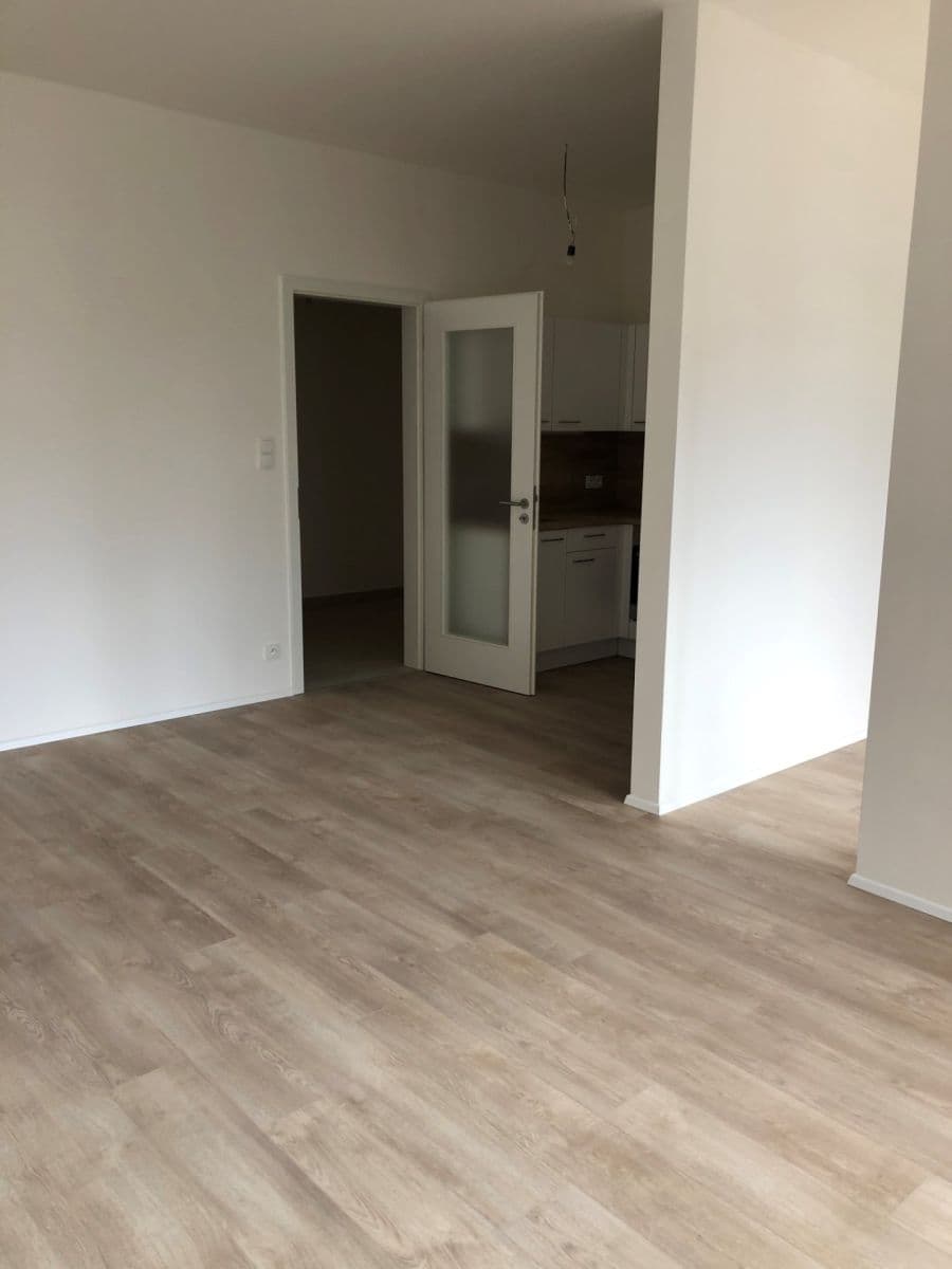 Pronájem bytu 2+kk 53 m², Československého exilu, Praha, Praha Pronájem bytu 2+kk 53 m², Československého exilu, Praha, Praha