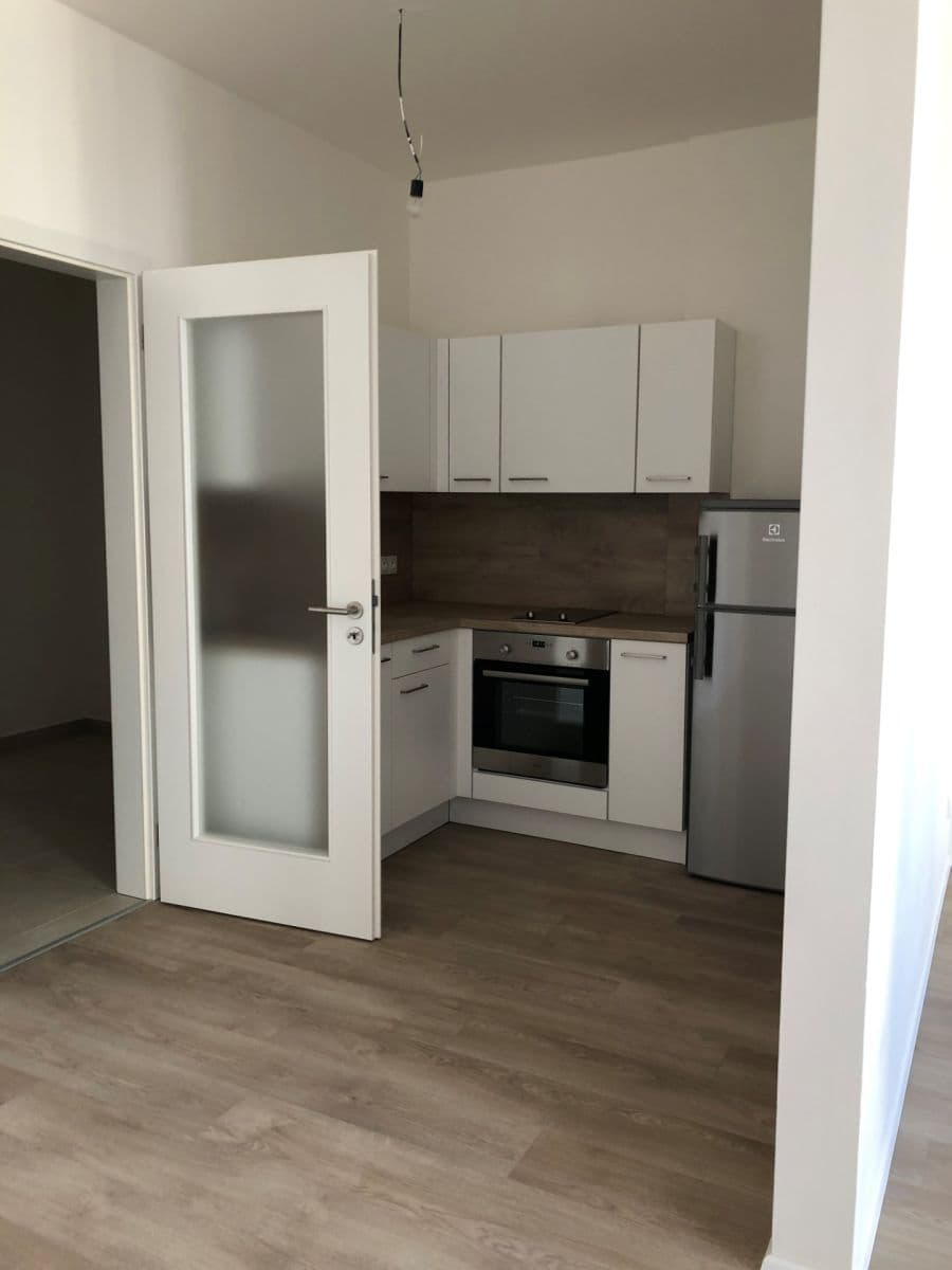Pronájem bytu 2+kk 53 m², Československého exilu, Praha, Praha Pronájem bytu 2+kk 53 m², Československého exilu, Praha, Praha