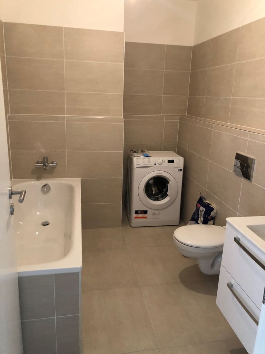 Pronájem bytu 2+kk 53 m², Československého exilu, Praha, Praha Pronájem bytu 2+kk 53 m², Československého exilu, Praha, Praha